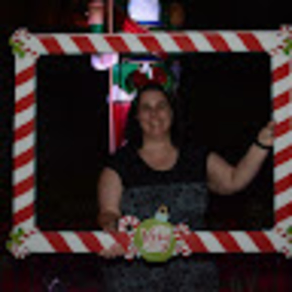 Meet your Posher, Lauren - Picture 1 of 1